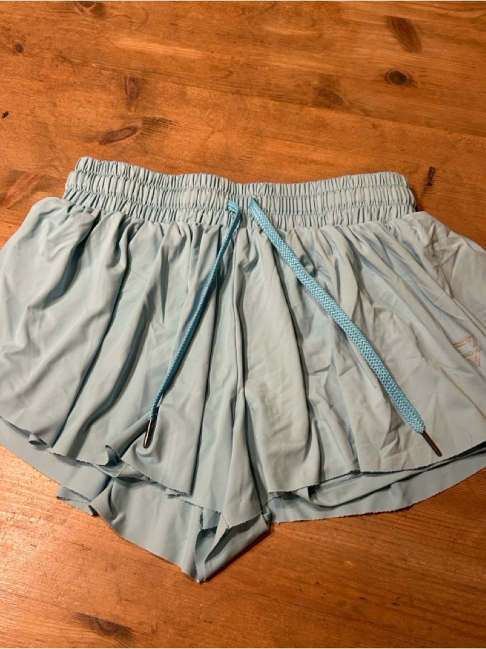 Luogongzi Light Blue 2-in-1 Flowy Athletic Shorts, Butterfly, Women’s Size Small